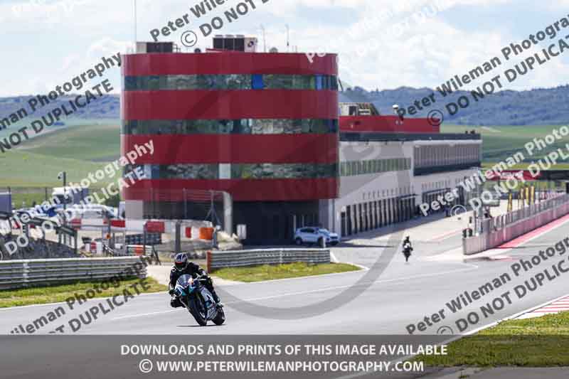 cadwell no limits trackday;cadwell park;cadwell park photographs;cadwell trackday photographs;enduro digital images;event digital images;eventdigitalimages;navarra;no limits trackdays;peter wileman photography;racing digital images;trackday digital images;trackday photos